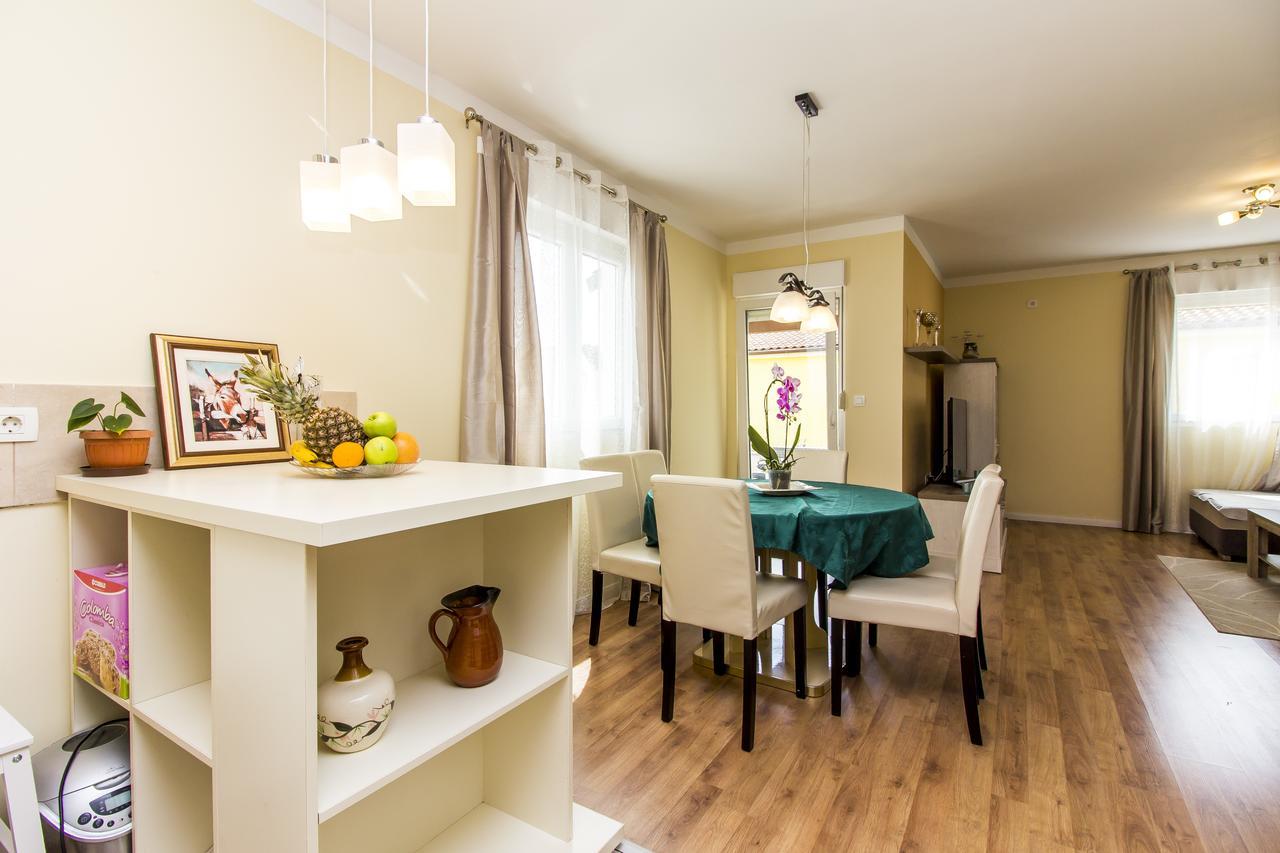 Apartman Maxim Apartment Pula Ngoại thất bức ảnh