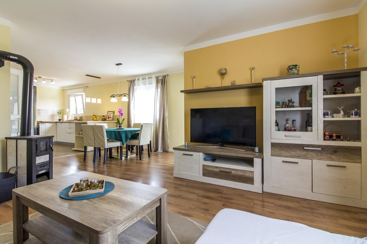 Apartman Maxim Apartment Pula Ngoại thất bức ảnh